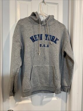 SHEIN Gray 'New York U.S.A.' Pullover Hoodie